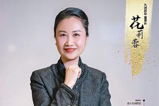 姿势标准吗？傅明教国外裁判员如何使用筷子夹菜