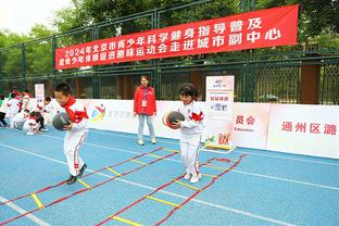 季孟年：亚运会对阵菲律宾王哲林砍13分7板 今晚要给他机会吗？